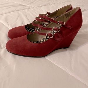 Burgundy maryjane 3 buckle wedges - 9